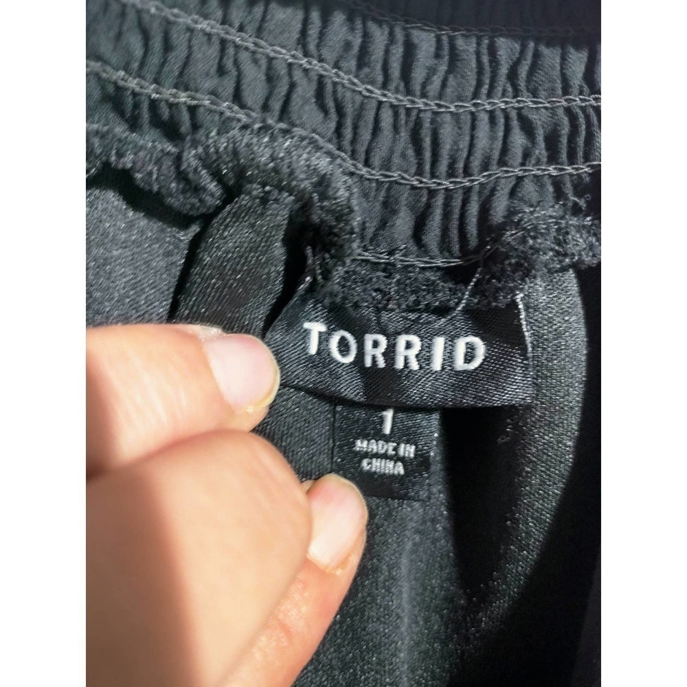 Torrid black long sleeve dress with low v neck and string tie woman size 1X (1) - Picture 5 of 9